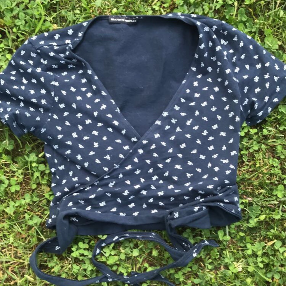 Brandy Melville wrap around top